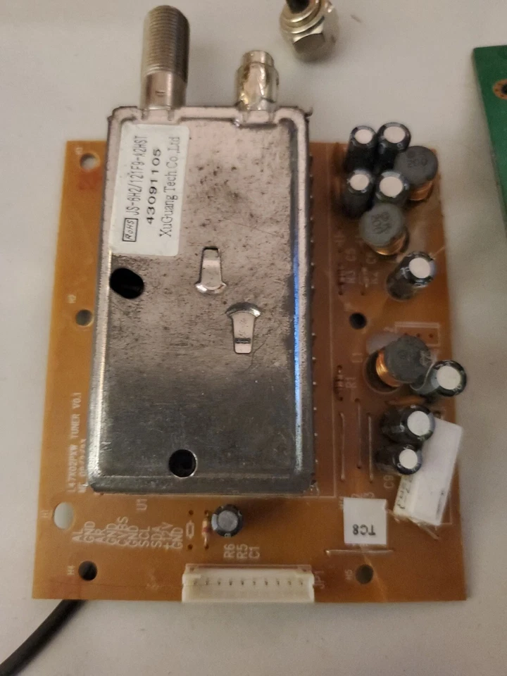 HITACHI L47x02pxw parts - Image 2 of 4