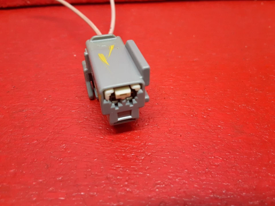 2003 - 2014 Volvo XC90 Liftgate Latch Handle Tailgate Plate Lights PIGTAIL ONLY - Image 3 of 4