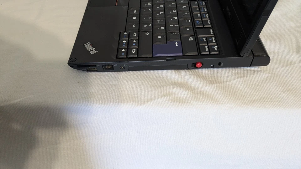 Lenovo Thinkpad x220 LIBREBOOT i5 4gb ram 120gb ssd win10 laptop, photo 3 of 5