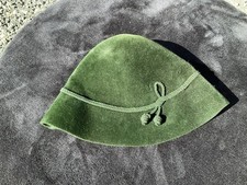 Vintage Felt Hat Dark Green 1950s 13 flat across / 10 flared open / 9 depth