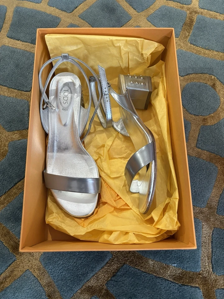 Sandalia Tod's plateada tacón bloque 37/7 Foto 2 de 3