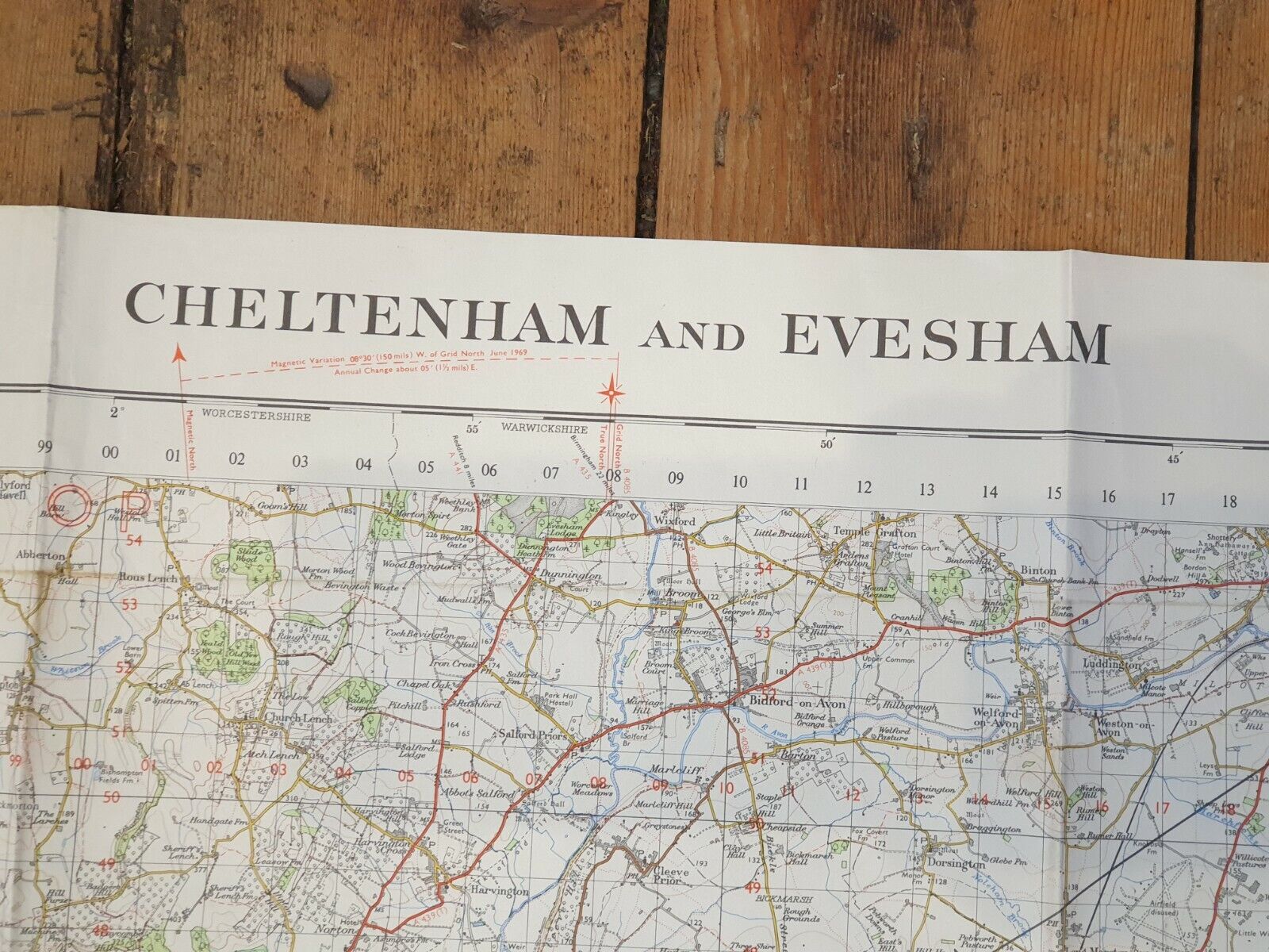 A Vintage 1960s Ministry of Defence Issue Map of Cheltenham and Evesham. M722