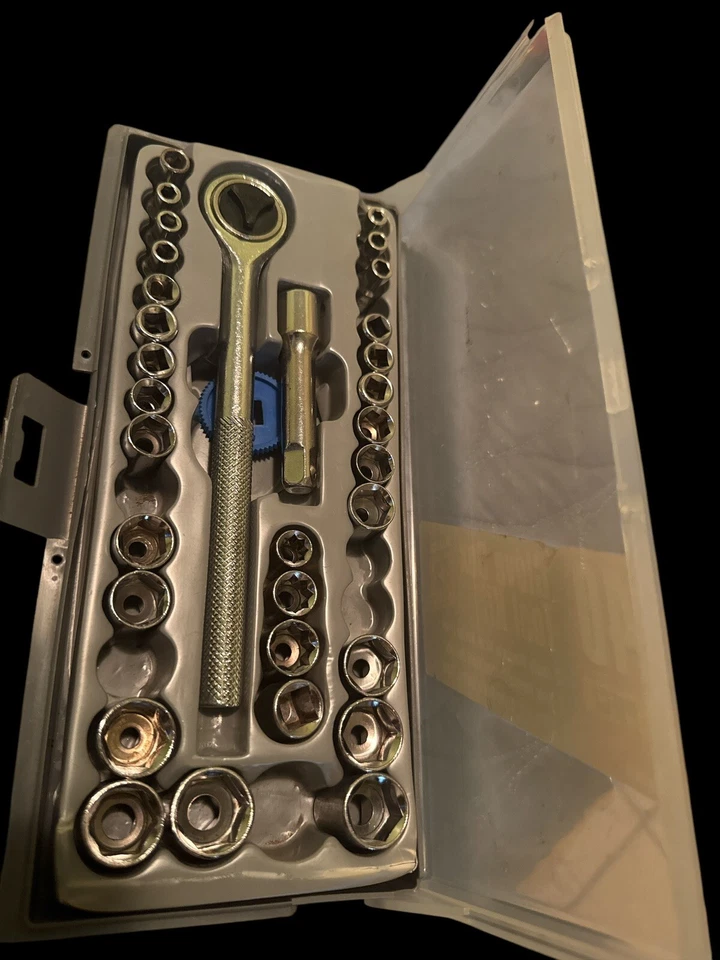 Allied 40 piece Glove Box Tool Kit MISSING 4 PEACES - Image 3 of 3