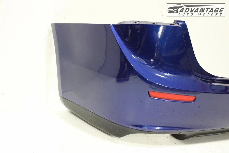 14-19 MASERATI GHIBLI PARACHOQUES TRASERO CUBIERTA Y REFLECTOR AZUL CLARO EMOZIONE MICA OEM Foto 3 de 4