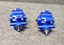 Supermaxx HCR T-Maxx 2.5 E-Maxx 3906 Blue Aluminum Differential Diff Cases RARE