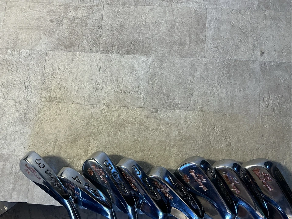 Lady Macgregor Blade Iron Set 3- 10 iron RH EXCELLENT Lady Flex Weight - Image 2 of 4