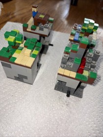 LEGO Minecraft: Minecraft Micro World: the Forest (21102)