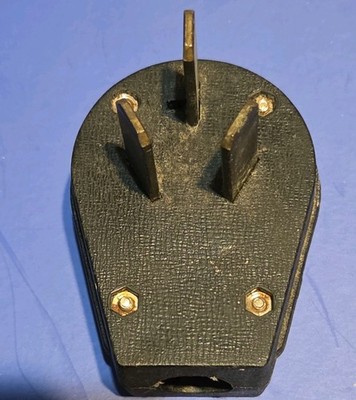 Universal Plug Heavy Duty 125/250V 30A With L & - 50A With Flat 3 Wire / 3 Pole