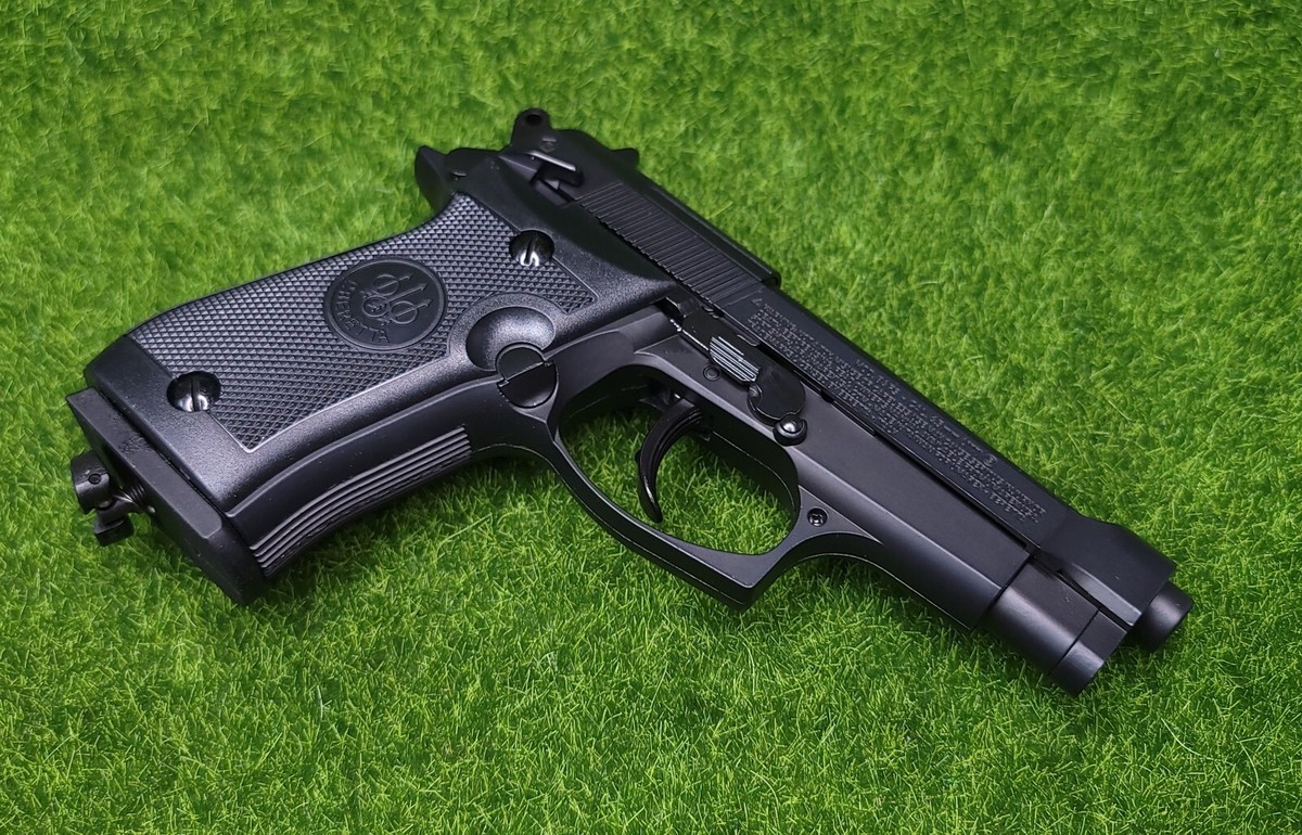 トイガン WESTERN ARMS BERETTA M84FS TACTICS HW-BK Western Arms Beretta M84fs Cheetah Review [Airsoft] - YouTube