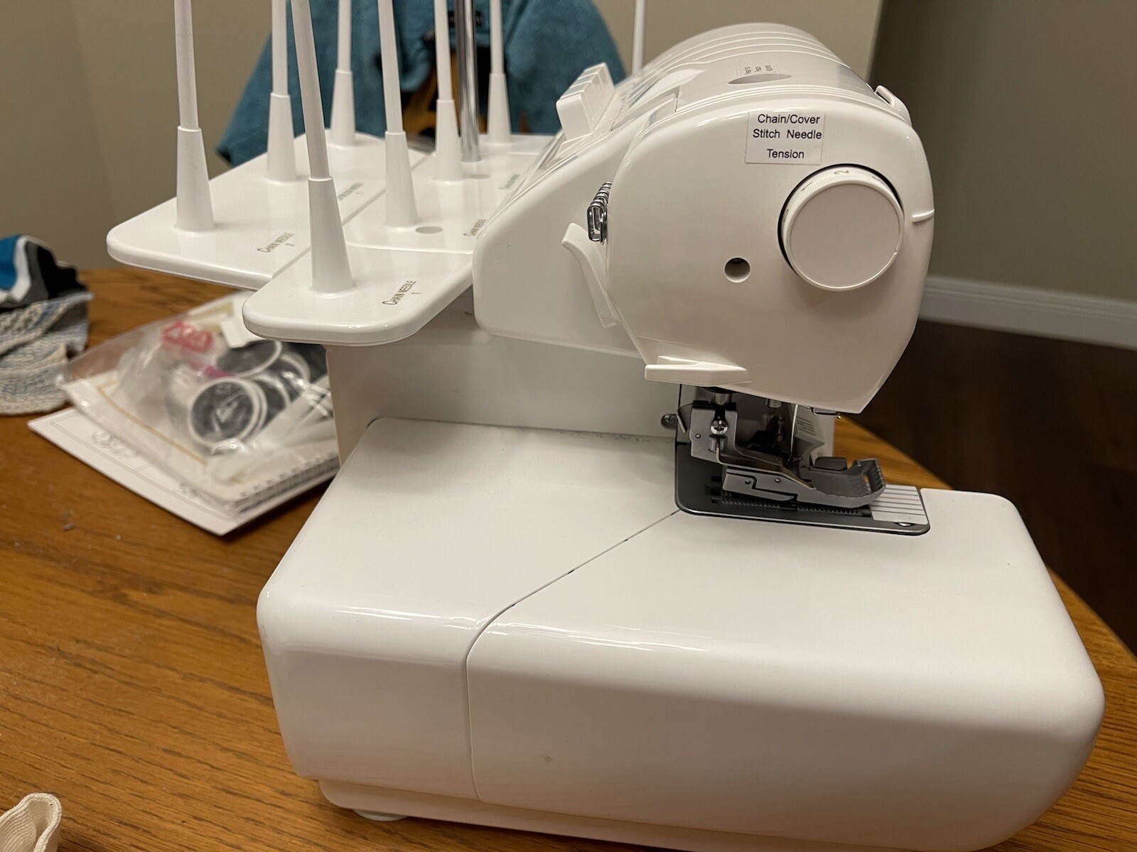 Baby Lock Evolution Serger Model BLE8W2; 8 thread, Serger, Cover