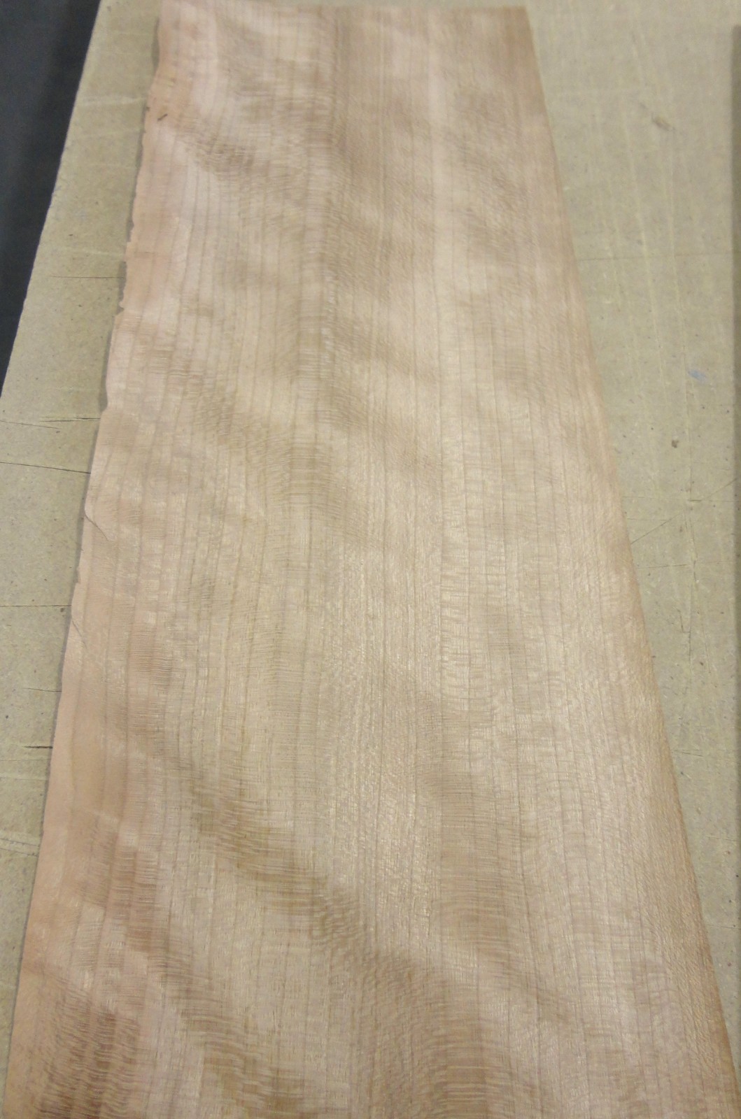 Flitch Sample Cherry Figured wood veneer 4