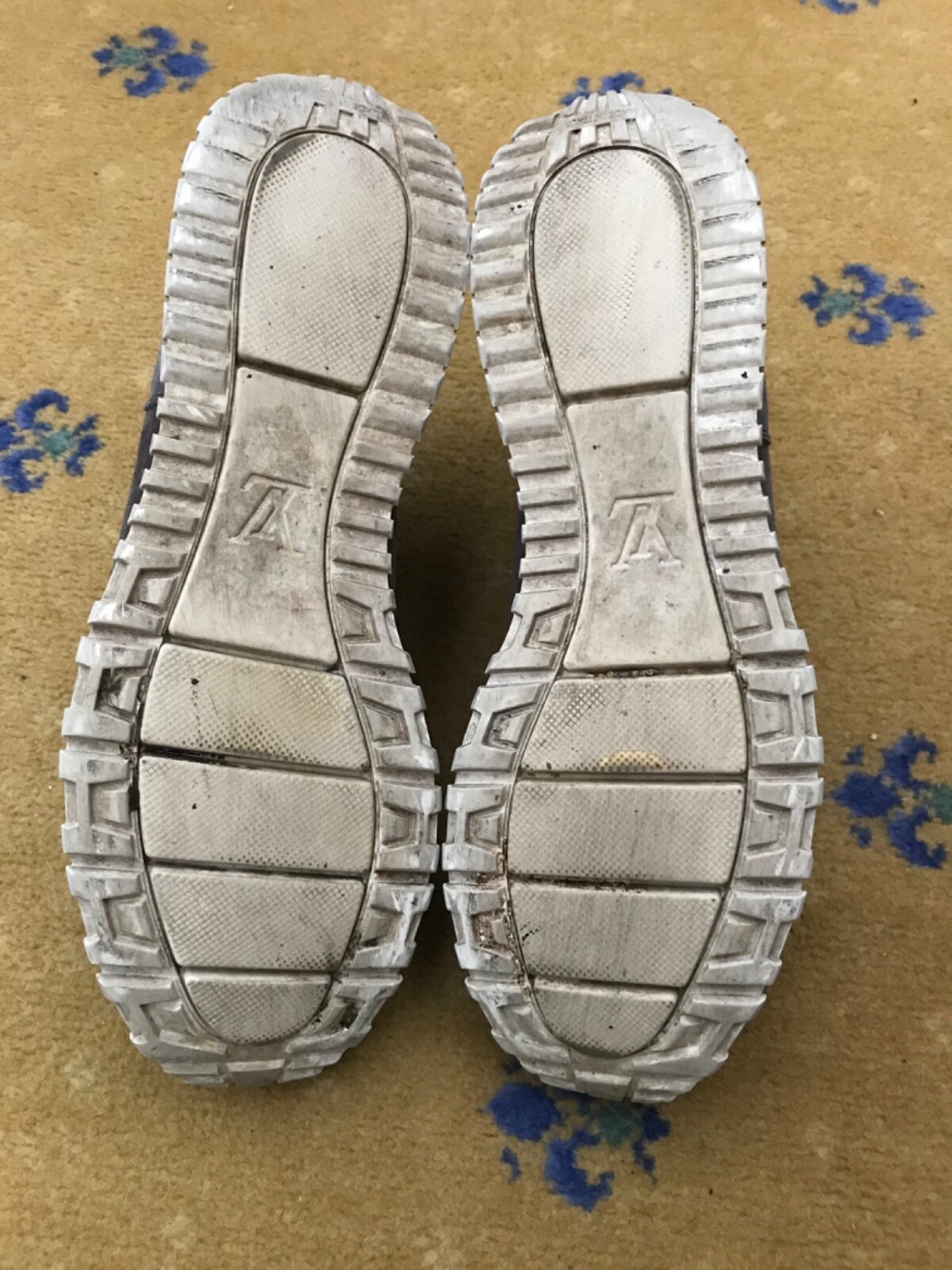 Louis Vuitton Trainers Sneakers Shoes Run Away Suede Leather UK 10 US 11 44 Mens thumbnail 12