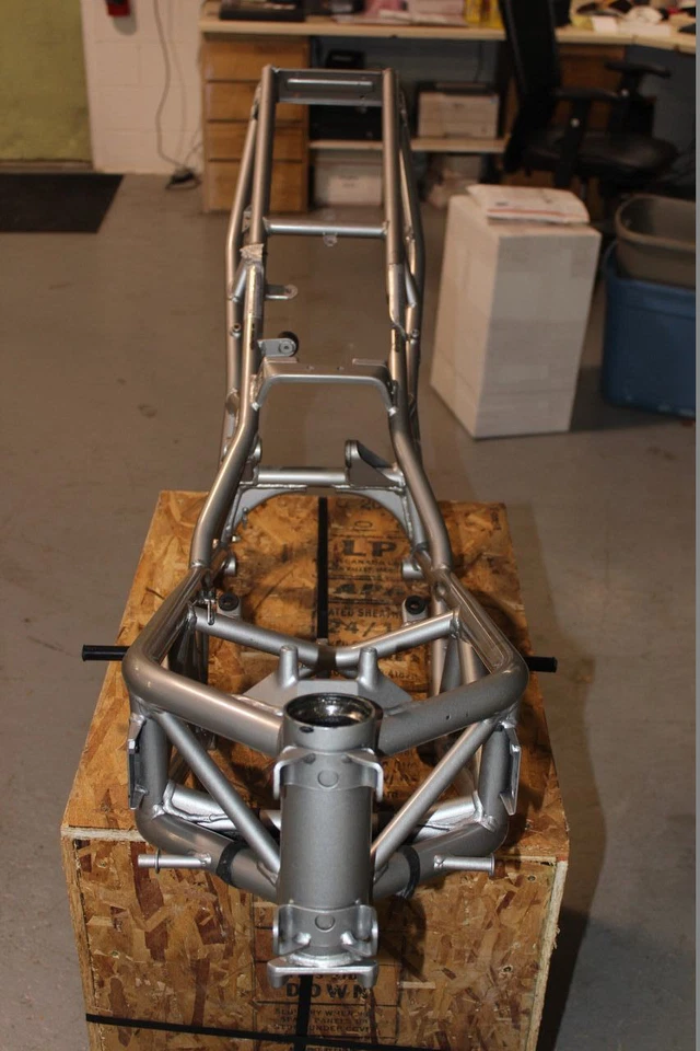 Chasis cuadro principal Ducati ST3 944cc 2004 Foto 2 de 4