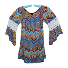 Win Win Tunic Top Woman's L-XL  3/4 Pinwheel Sleeve Lace Round Neck 