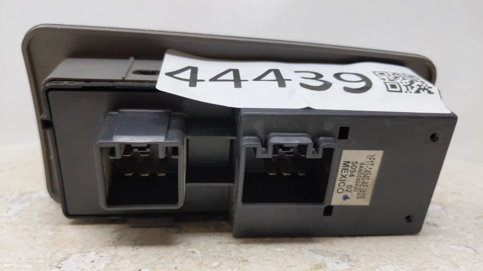 2006 Ford Taurus Driver Left Door Master Power Window Switch WLUME - Image 4 of 4