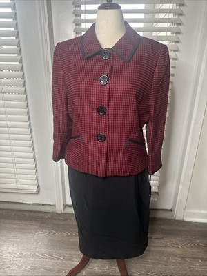 tahari arthur s levine Size 14 Skirt Set.