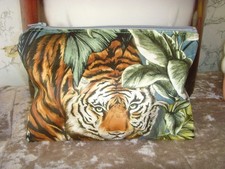 NEW   COSMETIC PURSE IN  TIGER PARROT JUNGLE PRINTED VELVET  ZIP  20cm x 14cm