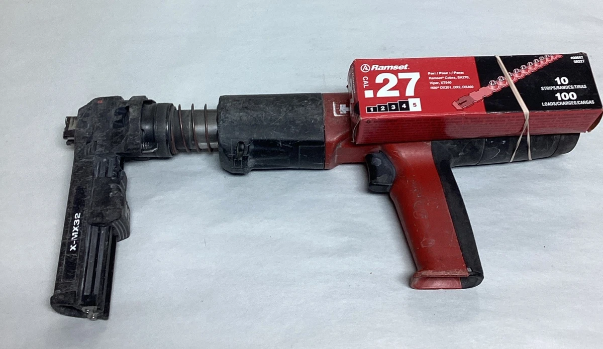 Cloueur Hilti dx 351 - BTP - Chantier gros-oeuvre