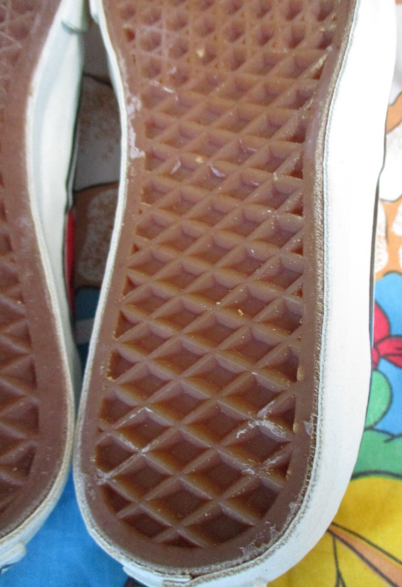 VTG 90s Dead Stock VANS Lace Deck Red Leaf On Black Shoes VTG 90s Dead Stock VANS Lace Deck Red Leaf On Black Shoes