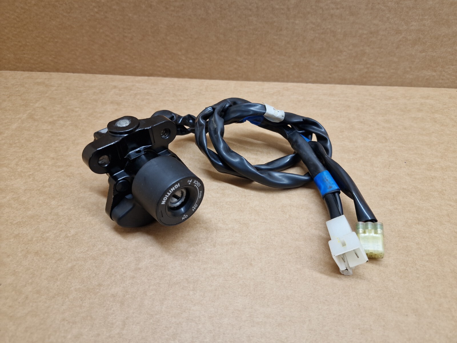 Yamaha FZ6 Fazer 600 S2 ECU ignition switch lock set & key 2007 2008