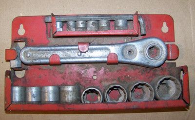 Vintage Indestro Socket Set #1454 w/Red Wall Mount - Missing The Extension Bar