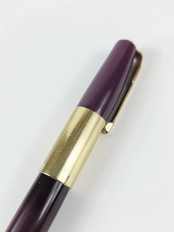 Watermans 877 Burgundy Gold Fountain Pen Plastic Vintage - Image 2 of 4