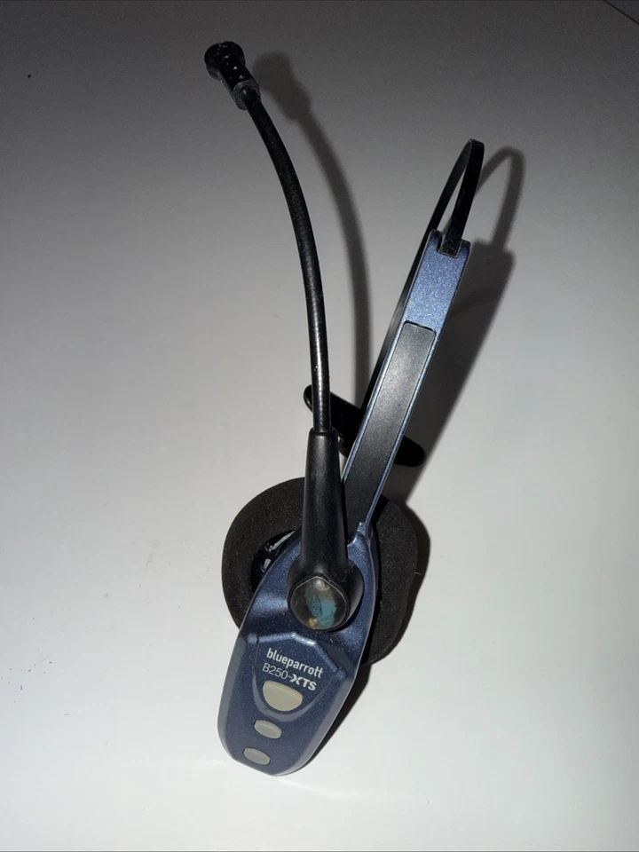 Blue Parrot Headset B250-XT Works Great - Image 2 of 4