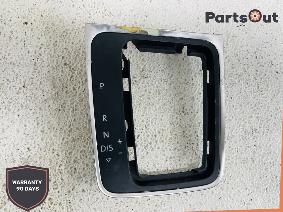 Volkswagen Golf R 2015-2019 consola central palanca de cambios cubierta bisel OEM Foto 3 de 4