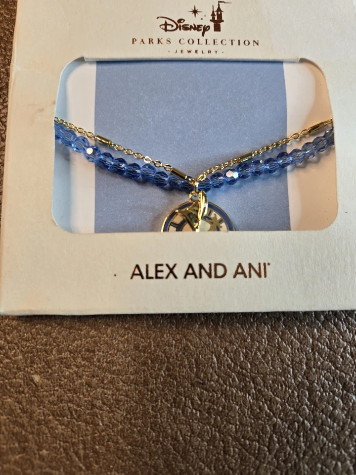 Colar Tom Dourado Alex and Ani Peter Pan Parques da Disney Novo - Imagem 2 de 4