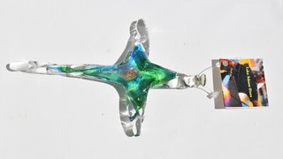 BEAUTIFUL LUKE ADAMS HAND BLOWN ART GLASS CROSS