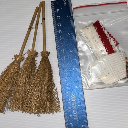Vintage Spinning Wheel Christmas Cross Stitch Kits ~ Colonial Mini Bib makes 3 - Picture 5 of 12