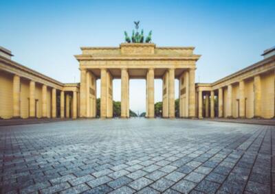Famous Brandenburger Tor (Brandenburg Gate) (56619922)