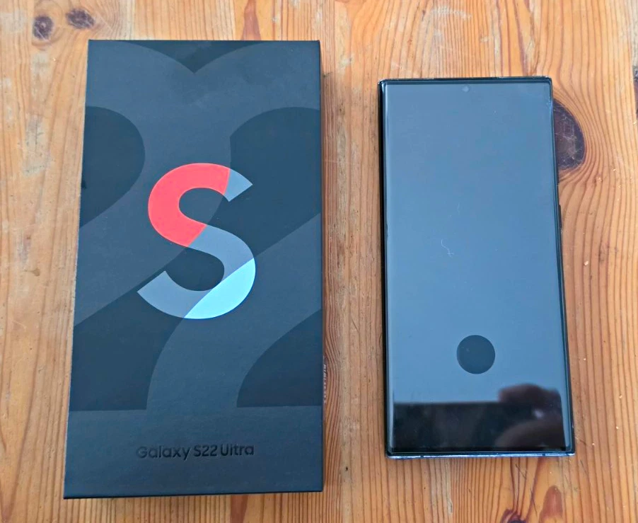 Samsung Galaxy S22 Ultra 5G · 1TB, Foto 1 von 5