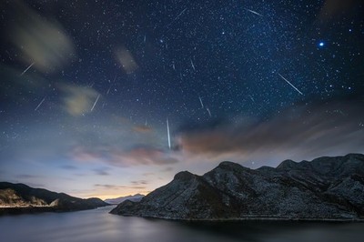 Geminids Meteor Shower Photo Photograph Cool Wall Decor Art Print Poster 18x12