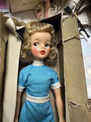 Vintage Ideal Tammy Doll 9000-1 Blonde In Original Pink Box -estate find
