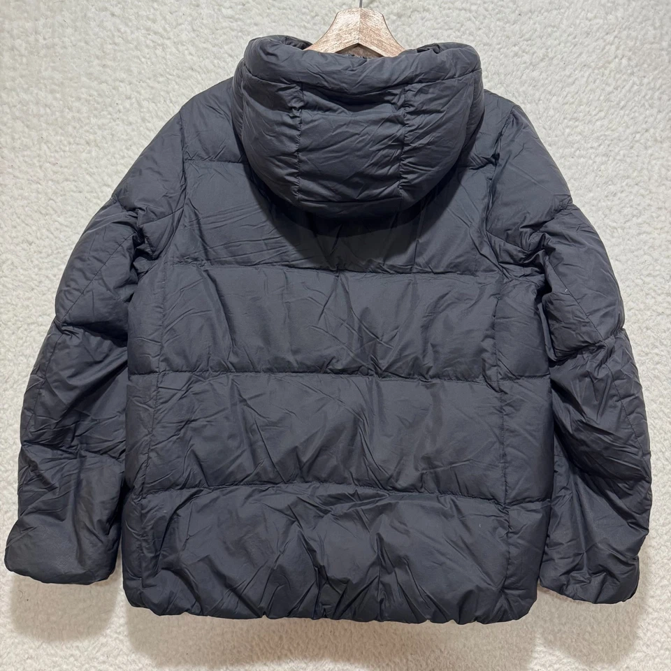 Chaqueta acolchada UniQlo negra para mujer talla XS ultra ligera con cremallera completa repelente al agua Foto 2 de 4