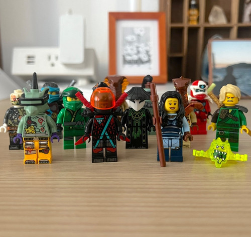LOT of LEGO Ninjago Minifigures Lloyd, Maya & more! Authentic minifigures!
