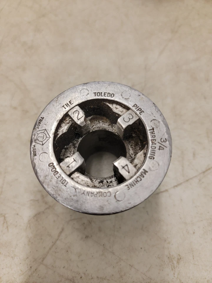 TOLEDO 00 Pipe Threading Tool Set 3/4" 1/2" 3/8" 1/4" 1/8" with Wood case - Image 3 of 4