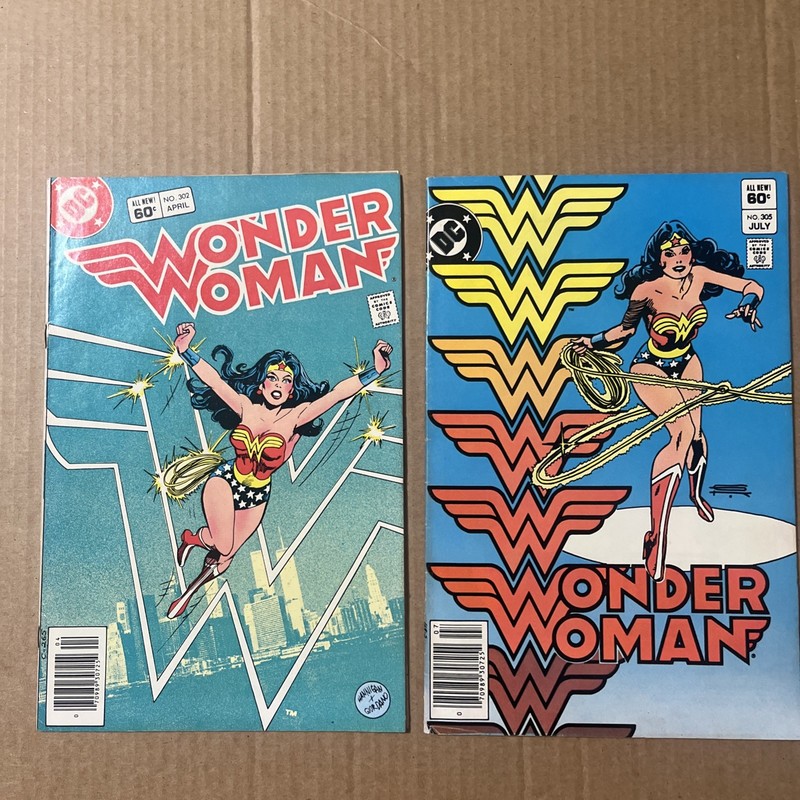 Lot Of 2 Wonder Woman Comic Books # 302 And 305. Excellent Condition 🔥