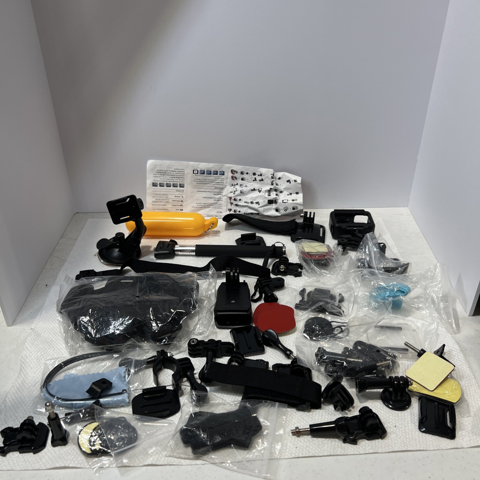 Go Pro Accessories Mostly New B5