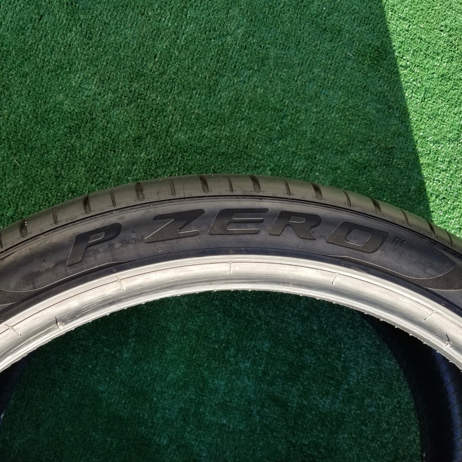 325/30R23 Pirelli P Zero Tire PZ4 Lamborghini Urus 325/30ZR23 325 30 23 80% 7/32