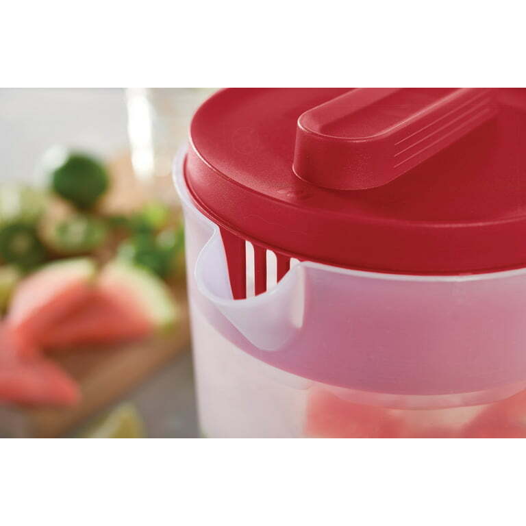 Rubbermaid Water Juice Drink Pitcher with Multifunction Lid ,1 Gallon