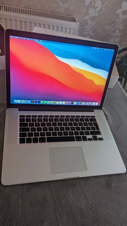  Apple MacBook Pro 15in i7 Quad 2.3GHz - 1 TB SSD/16GB -Nvidia GT 750M- ME294B/A - Image 3 of 4