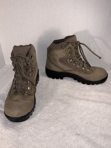womens walking boots size 6.5