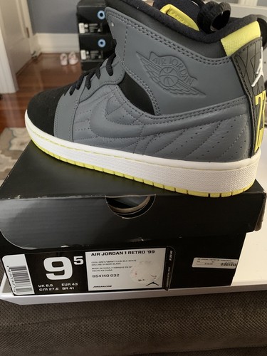 JORDAN 1 RETRO '99 COOL GREY/VIBRANT 