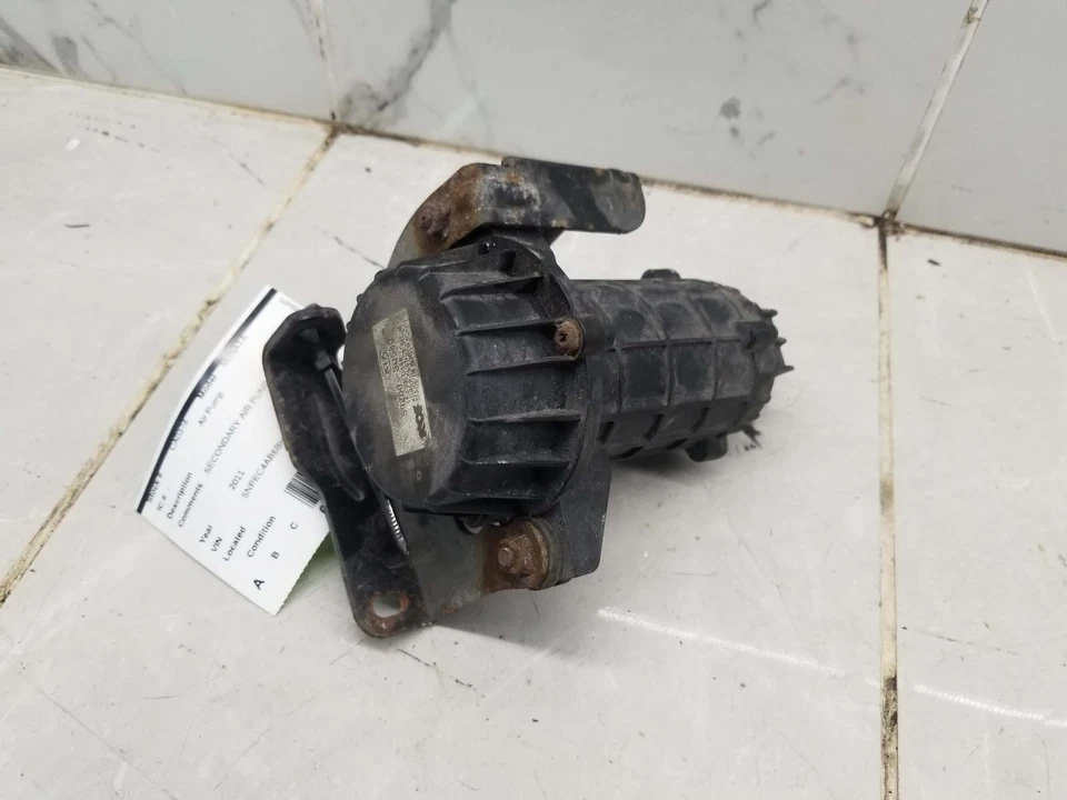 Bomba de inyección de aire secundaria Hyundai Sonata 2011 59200 3Q500 #004039 Foto 3 de 3