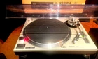 Technics SL-1200MK2 Quartz Direct Drive Turntable Silver w/ Box (Walt Kraemer)
