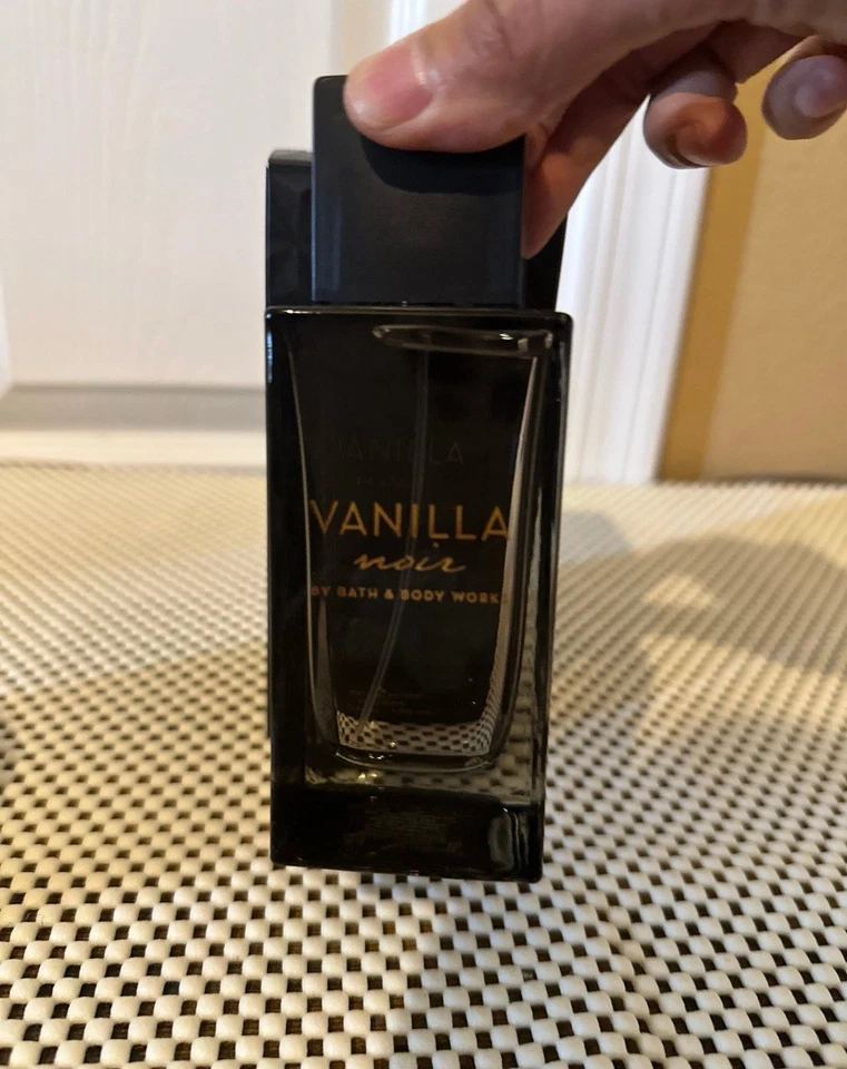Colonia Bath And Body Works Vanilla Noir  Foto 2 de 4