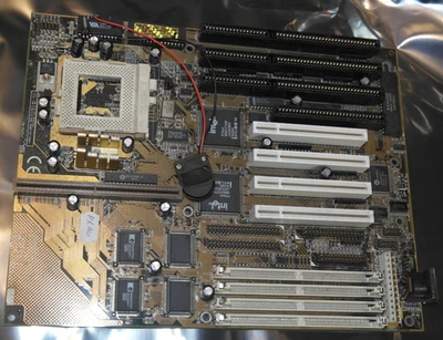 Gigabyte GA-586ATV Socket 7 ver 1A PCI ISA EDO Baby-AT Motherboard CR2032 - Image 1 of 4