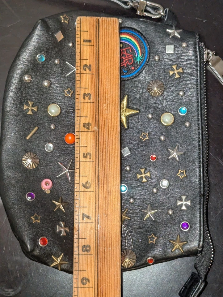 Steve Madden Far Out Space Muñequera Tachonada Mini Bolso Bordado Parche Estrás Foto 3 de 4